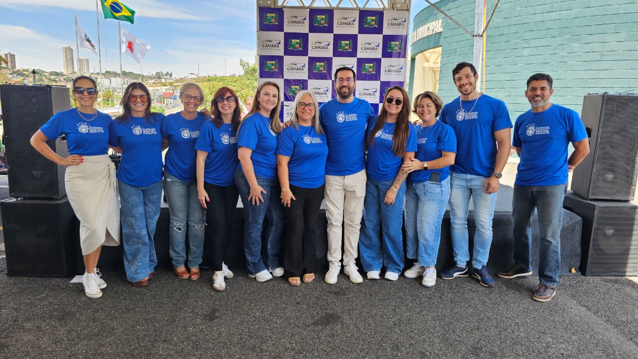 Dia Municipal da Responsabilidade Social Legislativa reúne centenas de pessoas no pátio da Câmara Municipal de Araxá