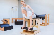 Dia Nacional da Luta do Paciente Reumático (30/10): Fisioterapeuta destaca o papel do Pilates no controle da dor