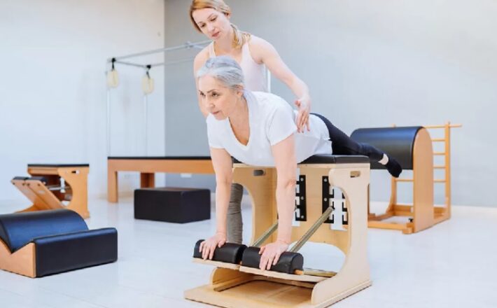 Dia Nacional da Luta do Paciente Reumático (30/10): Fisioterapeuta destaca o papel do Pilates no controle da dor