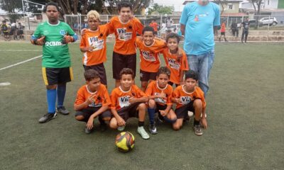 Manhã Esportiva movimenta Praça da Juventude e reúne escolinhas de futebol de Araxá