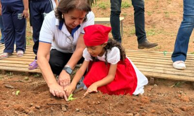 Projeto Produzindo e Aprendendo leva hortas educativas a 10 escolas de Araxá