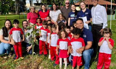 Raízes do Futuro: Raphael Rios realiza plantio no Colégio Dom Bosco