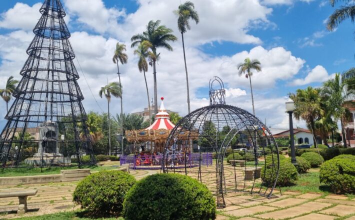 Iluminação natalina de Araxá será inaugurada hoje; saiba como participar