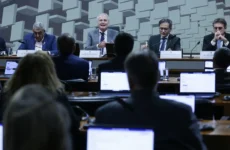 Comissão do Senado aprova isenção do IR para quem ganha até RS 5 mil