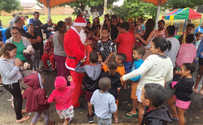 Copasa abraça Natal Solidário e fortalece vínculo com comunidades de Araxá