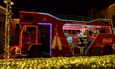 Papai Noel chega hoje na Caravana da Coca-Cola e abre o FestNatal; saiba como acompanhar