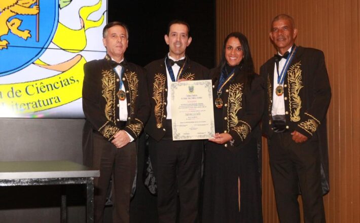 Presidente do CREFITO-4 é agraciado com o título de “Imortal” em Brasília