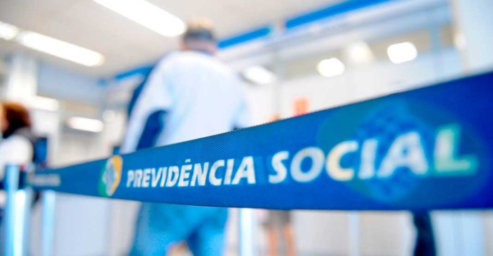 INSS reforça prazo de 14 de fevereiro para aposentados e pensionistas buscarem ressarcimentos