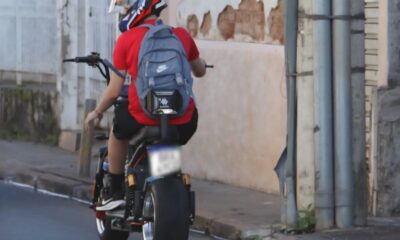Prefeitura de Araxá reforça exigência da CNH e novas regras para circulação de motos elétricas