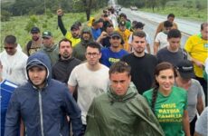 Caminhada pela Justiça e Liberdade expõe reação da direita aos excessos institucionais e ao desgaste do governo