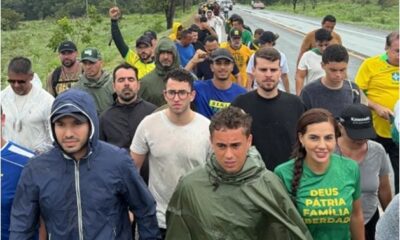 Caminhada pela Justiça e Liberdade expõe reação da direita aos excessos institucionais e ao desgaste do governo