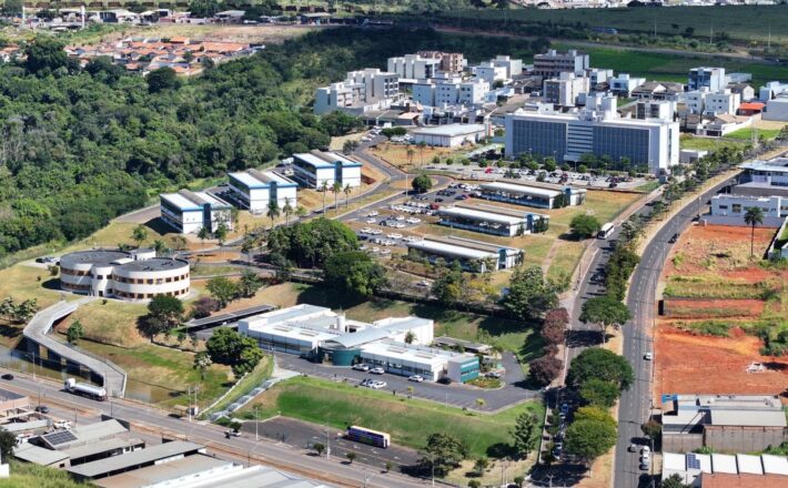 Valorização do servidor: Araxá soma 37,66% em reajustes salariais gerais e triplica vale-alimentação desde 2021