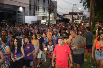 CarnAraxá 2026 reúne mais de 20 mil pessoas em quatro dias de festa