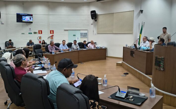 Câmara de Araxá realiza primeira sessão do ano com uso da tribuna e aprova projetos de fomento a entidades