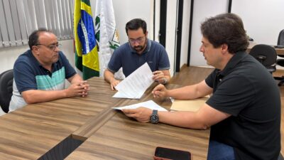 Prefeitura de Araxá protocola proposta de reajuste salarial e aumento do vale-alimentação dos servidores municipais