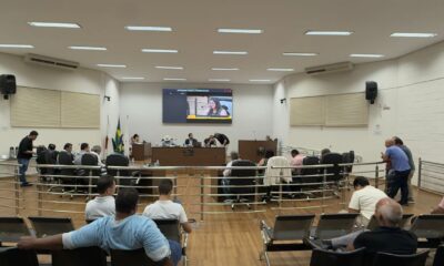 Projeto de reajuste salarial de servidores e aumento no vale-alimentação é aprovado;