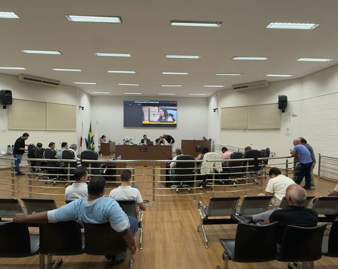 Projeto de reajuste salarial de servidores e aumento no vale-alimentação é aprovado;