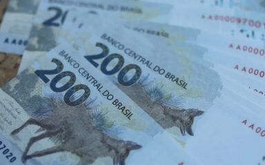 Brasil entre recordes de arrecadação e sinais de desgaste econômico: a conta pode chegar?