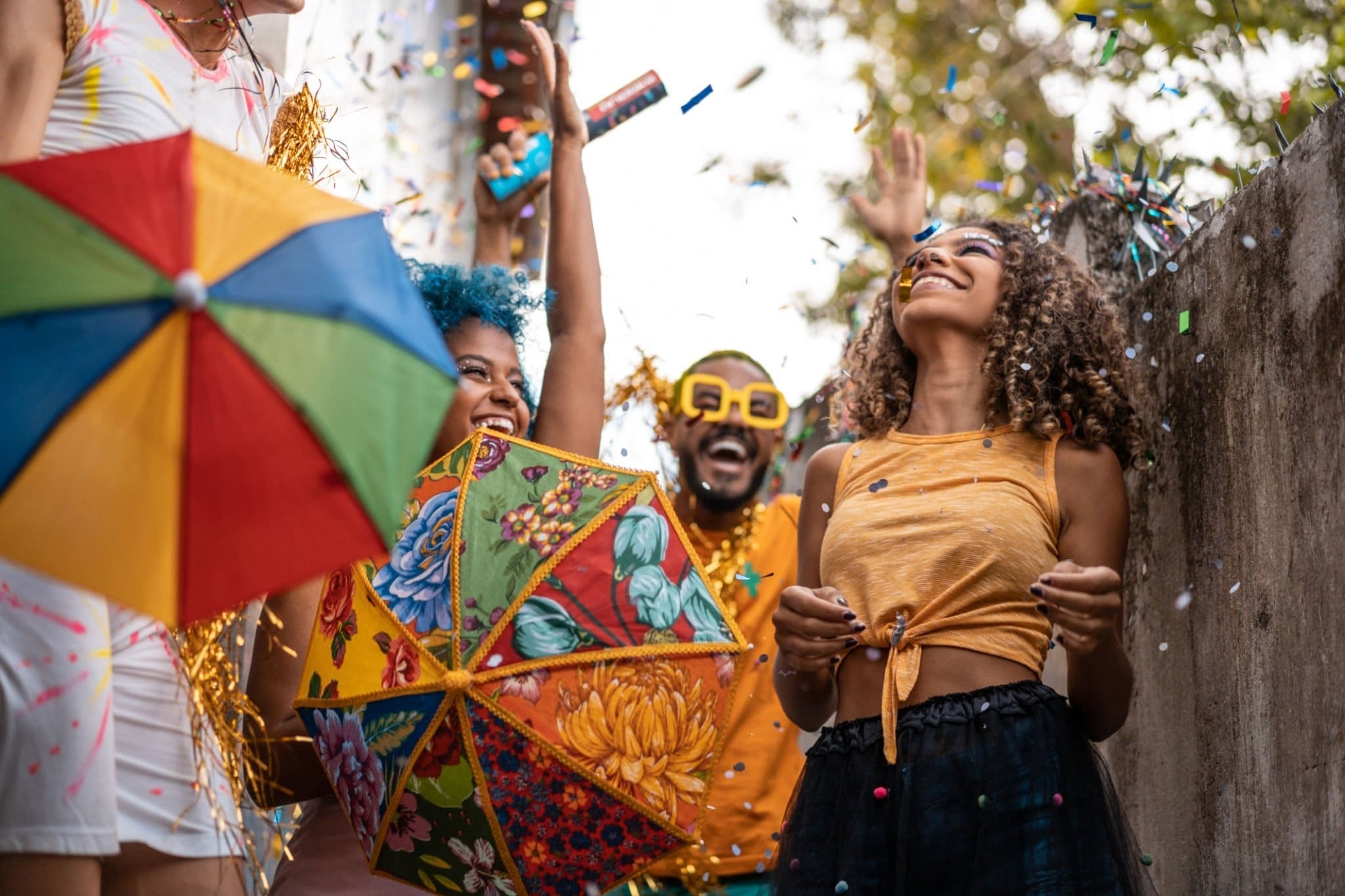 Vai cair na folia? Confira dicas de saúde para curtir o carnaval com segurança