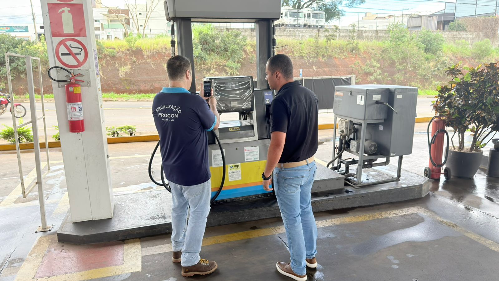 Procon Araxá intensifica fiscalizações e divulga tabela de preços dos combustíveis no município