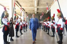 Mateus Simões é empossado governador e reforça projeto de desenvolvimento de Minas Gerais