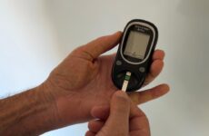 Pacientes diabéticos podem trocar glicosímetro com defeito na Farmácia Municipal