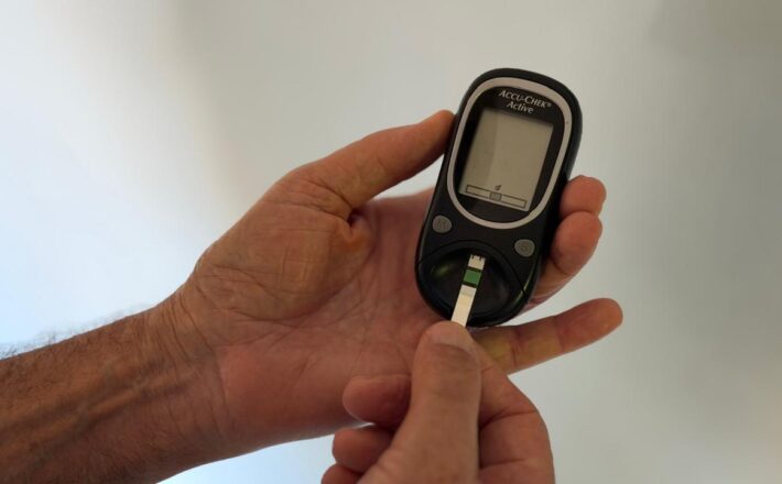 Pacientes diabéticos podem trocar glicosímetro com defeito na Farmácia Municipal