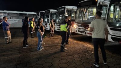 Prefeitura de Araxá realiza vistoria anual dos ônibus do transporte coletivo