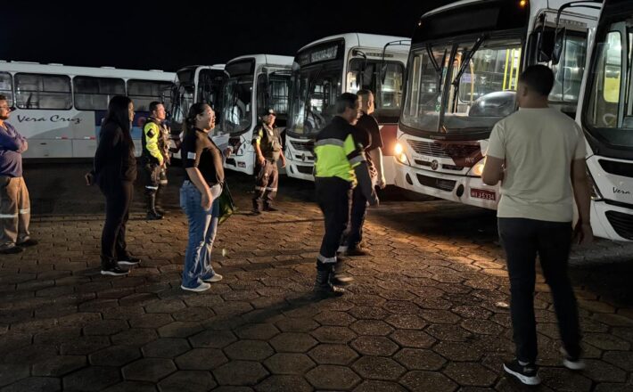 Prefeitura de Araxá realiza vistoria anual dos ônibus do transporte coletivo