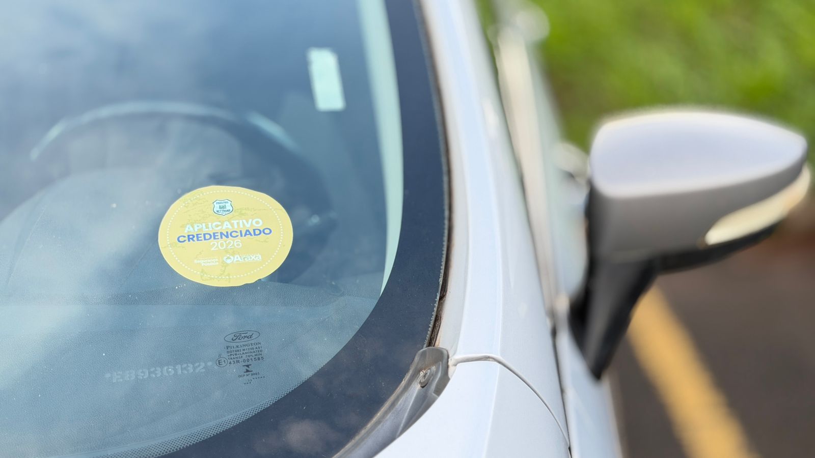 Passageiros devem verificar selo em veículos de aplicativo em Araxá