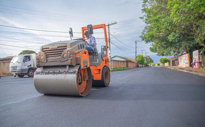 Programa “Asfalto Novo, Nossa Gente Feliz” prevê recapeamento de cerca de 100 km de vias urbanas em Araxá