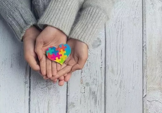 Entre a lei e a realidade: os desafios no acesso aos direitos das pessoas com TEA