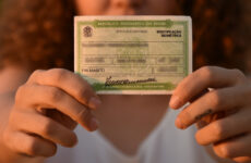 Justiça Eleitoral realiza plantões em Araxá para regularização do título e coleta de biometria