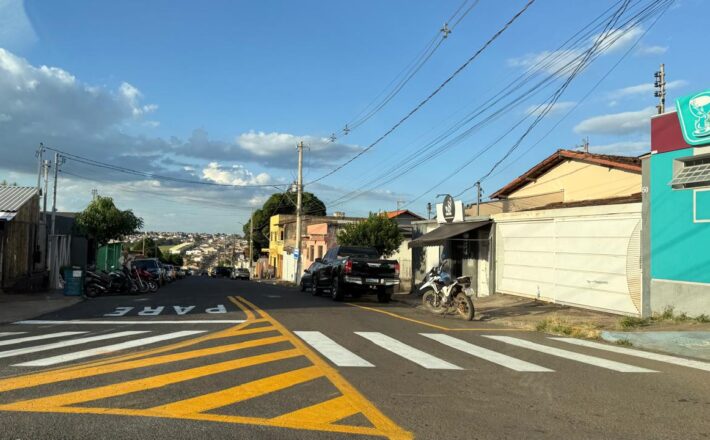 Prefeitura inicia recuperação de mais de 20 mil metros de sinalização viária em Araxá