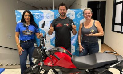 Festival de prêmios da entrega primeira moto e mantém sorteios até o fim do ano em Araxá