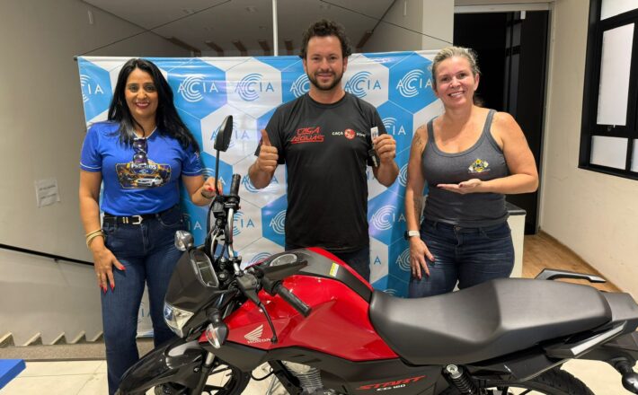 Festival de prêmios da entrega primeira moto e mantém sorteios até o fim do ano em Araxá