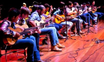 Orquestra Sesc de Viola leva a força da tradição caipira ao Timbre Instrumental 2026