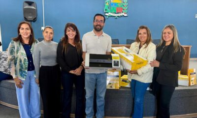 Prefeitura de Araxá entrega plastificadoras para escolas com educação em tempo integral