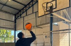 Araxá oferece aulas gratuitas de basquete para jovens com TEA