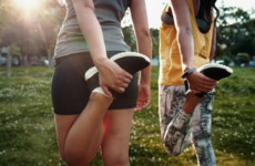 Praça da Família oferece aulas gratuitas de alongamento às sextas-feiras