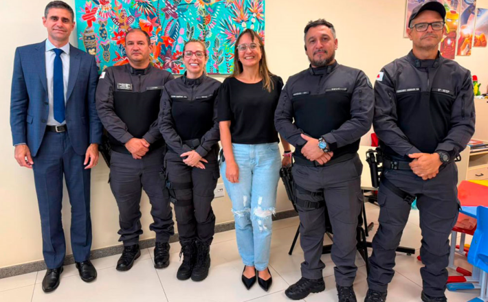 “Agosto Lilás”: Araxá entrega primeiros “botões do pânico”