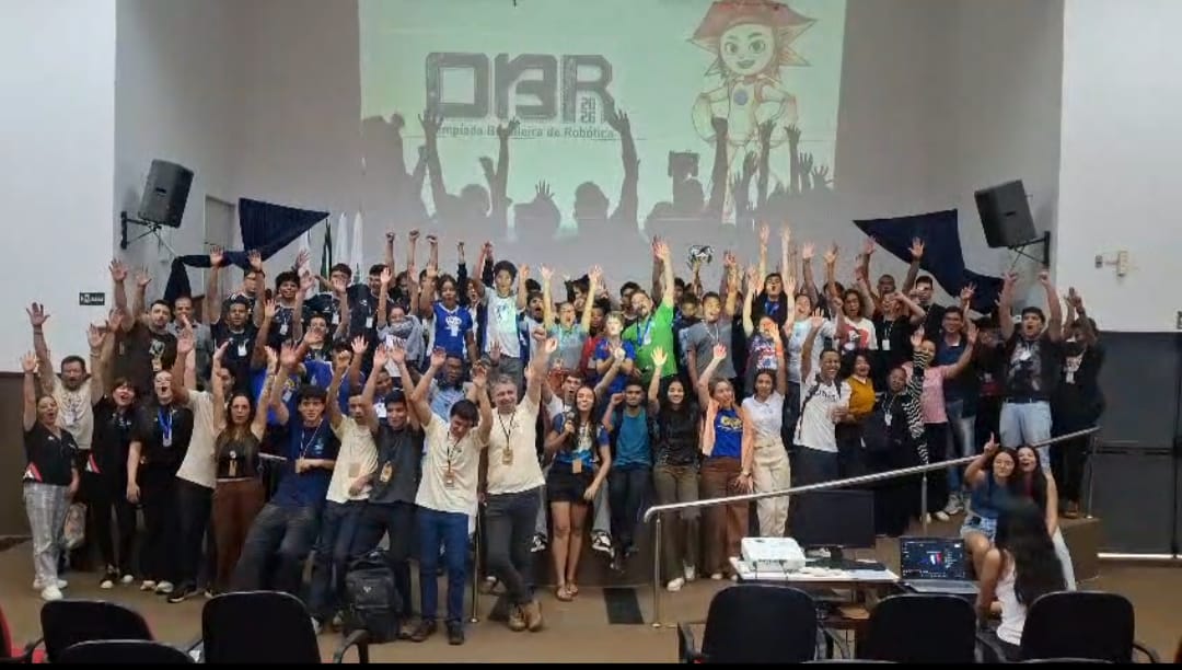 Araxá marca presença na Olimpíada Brasileira de Robótica com 30 estudantes
