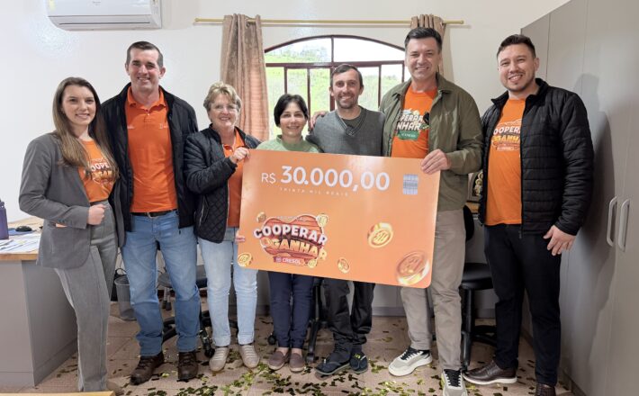 Cooperado da agência de Candói (PR) recebe prêmio de R$ 30 mil da Campanha Cooperar é Ganhar
