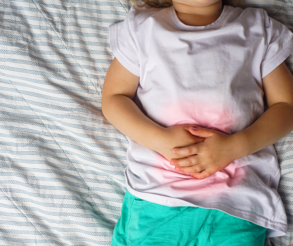 Dores de barriga antes da escola: quando o corpo da criança dá sinais de ansiedade?