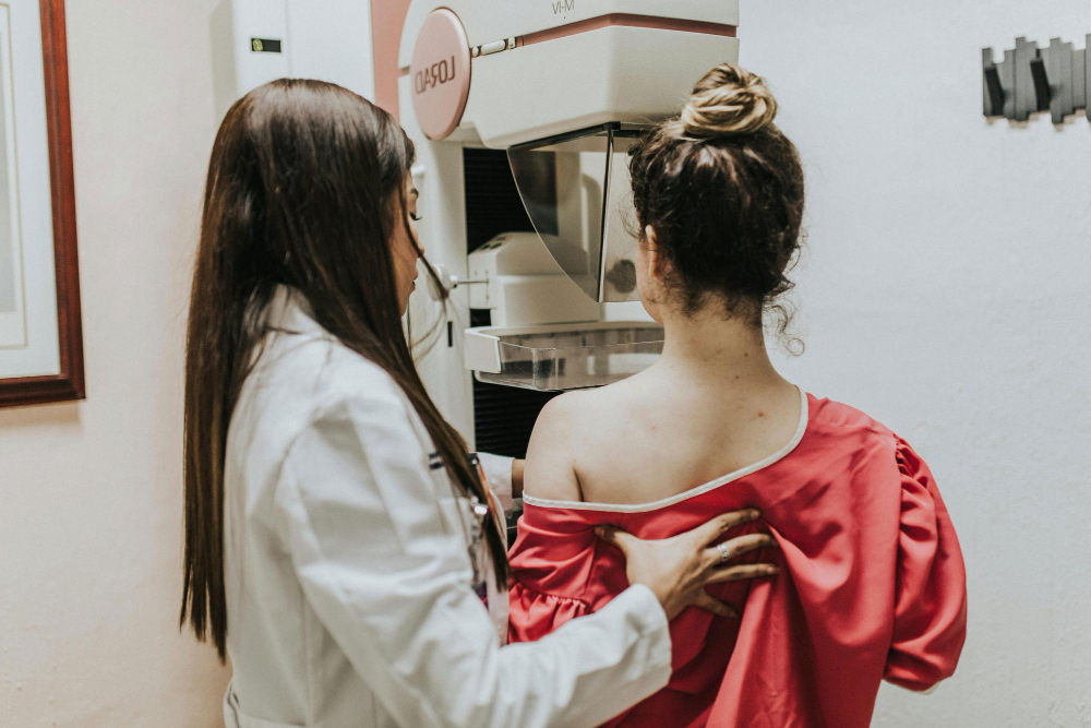 Números de casos de Câncer de Mama tem aumentado em mulheres mais jovens